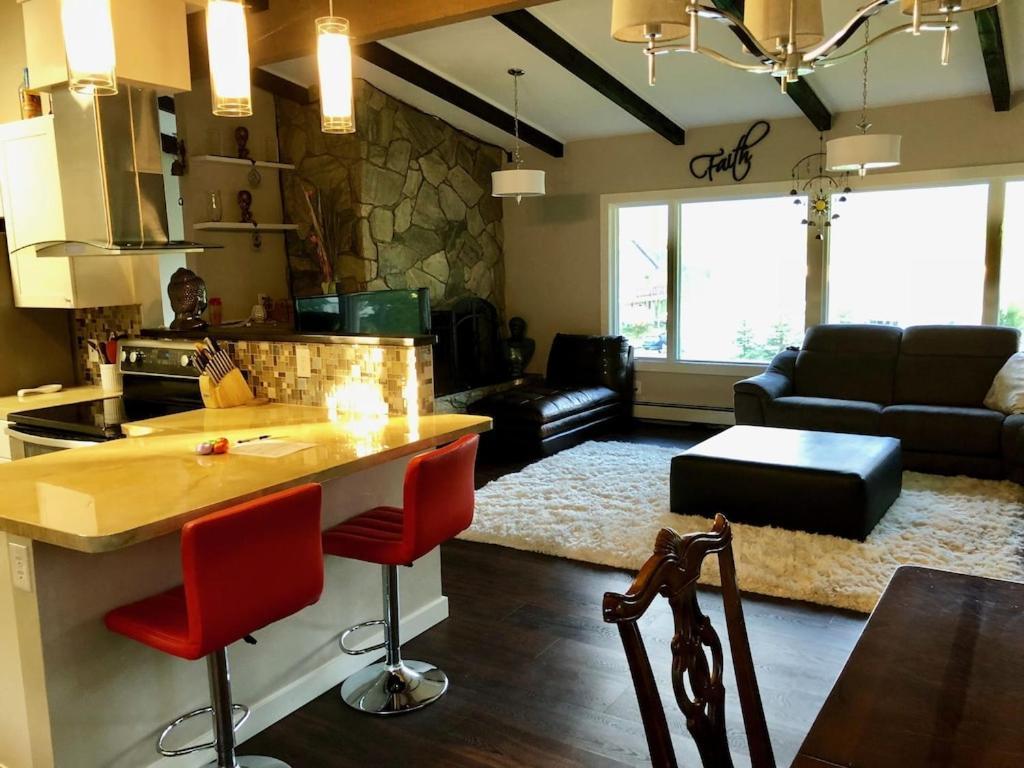 Hot Tub Stunning Mountain Views 2 Kitchens 4 Bedroom 2 Bathroom Anchorage Zewnętrze zdjęcie